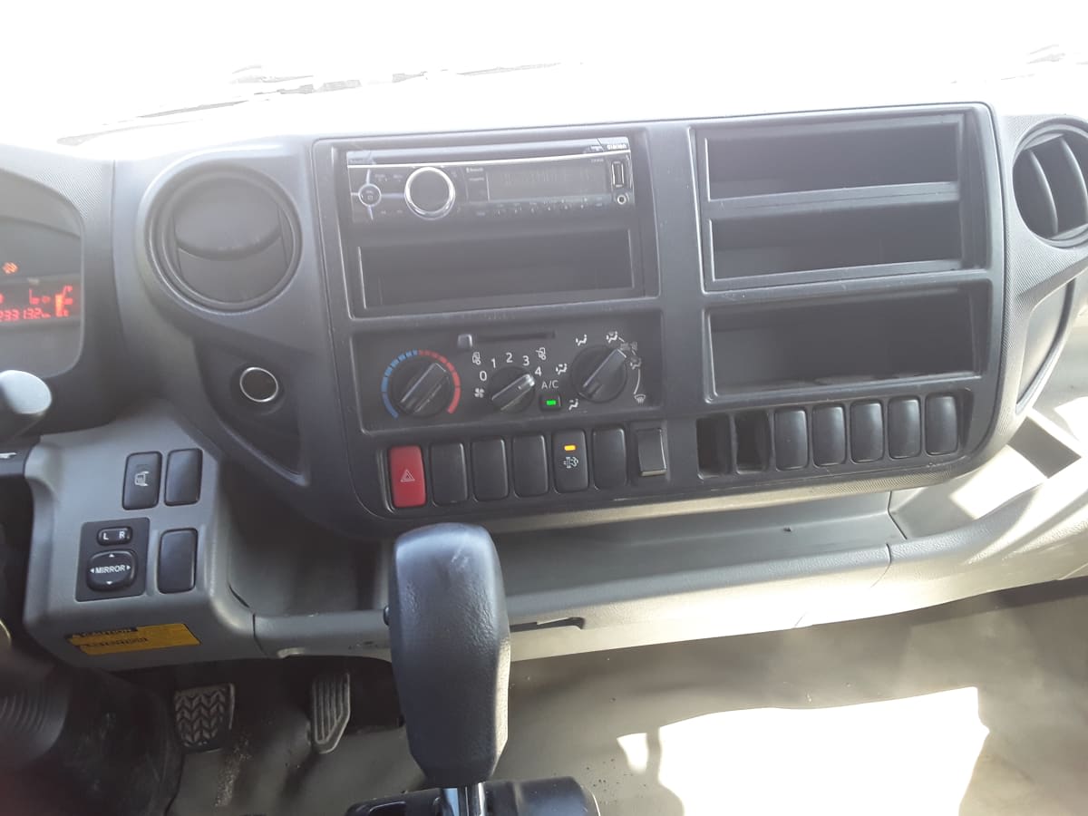 2018 Hino HINO 195 807772