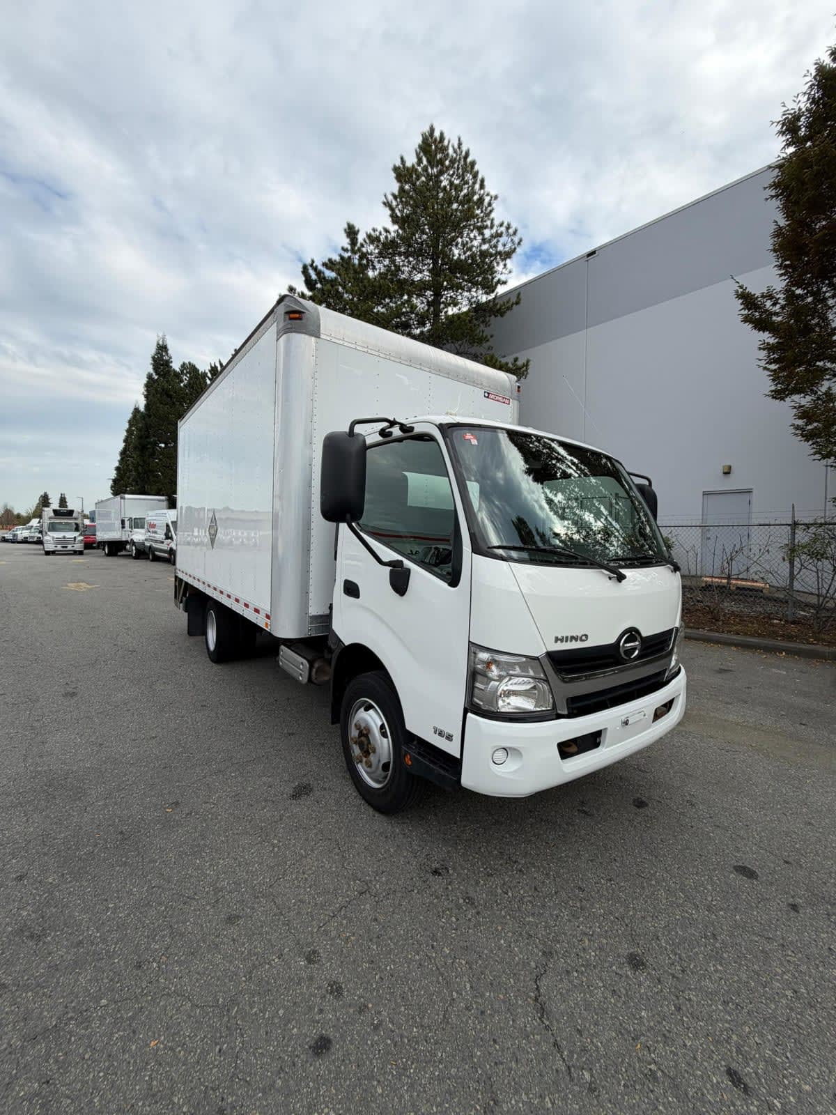 2018 Hino HINO 195 807803