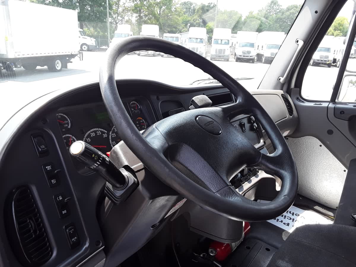 2019 Freightliner/Mercedes M2 106 807819
