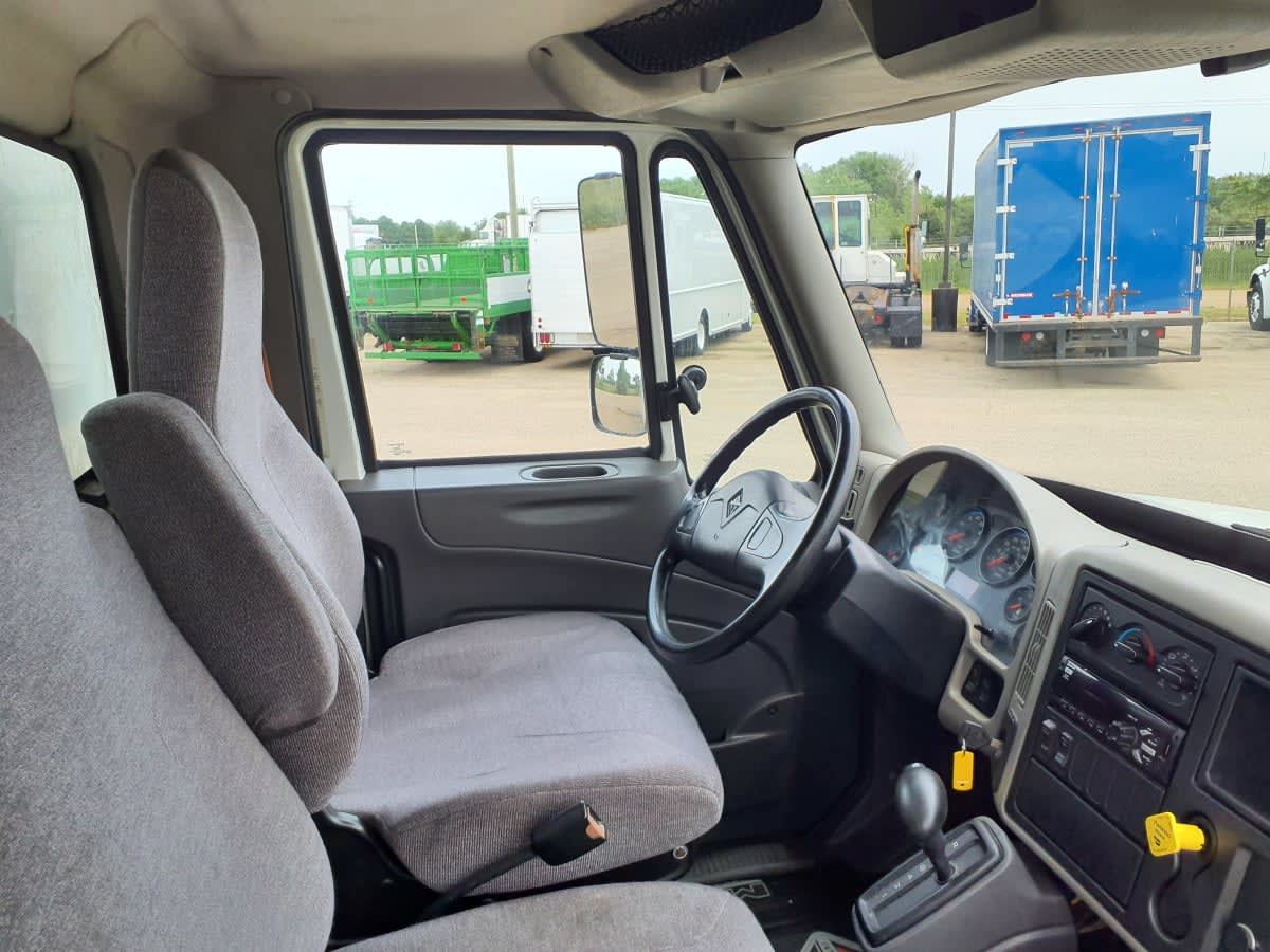 2019 Navistar International 4300 807883