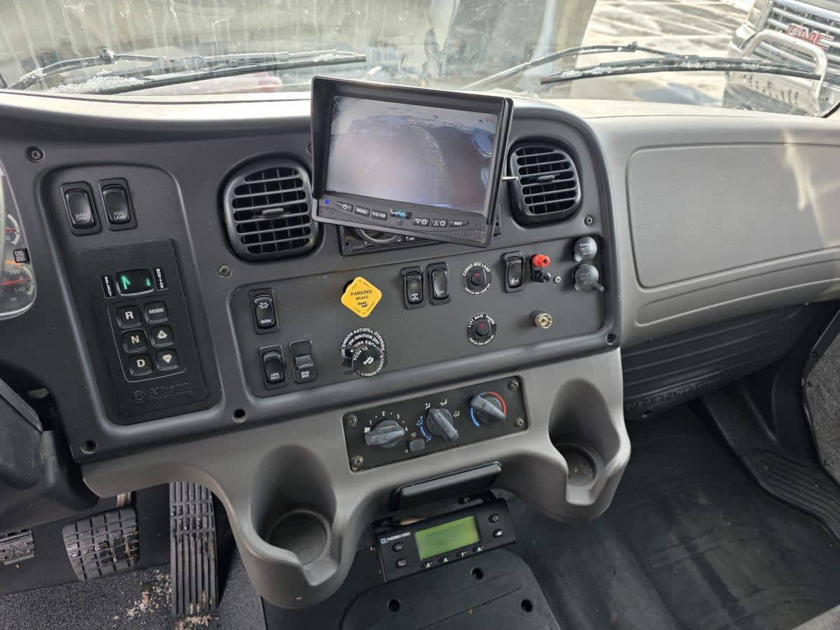 2019 Freightliner M2 112 - image 12