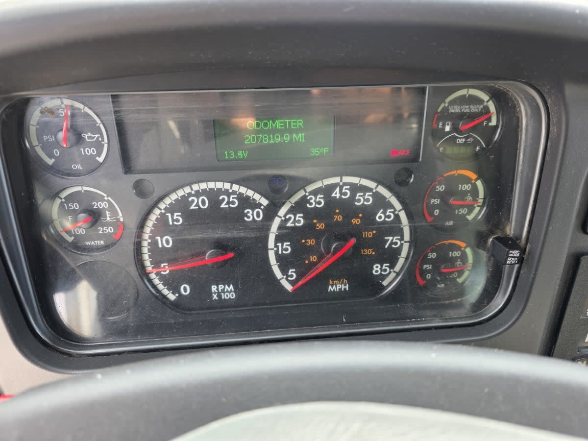 2019 Freightliner M2 112 - image 13