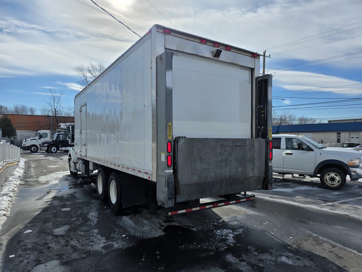 2019 Freightliner/Mercedes M2 112 807896