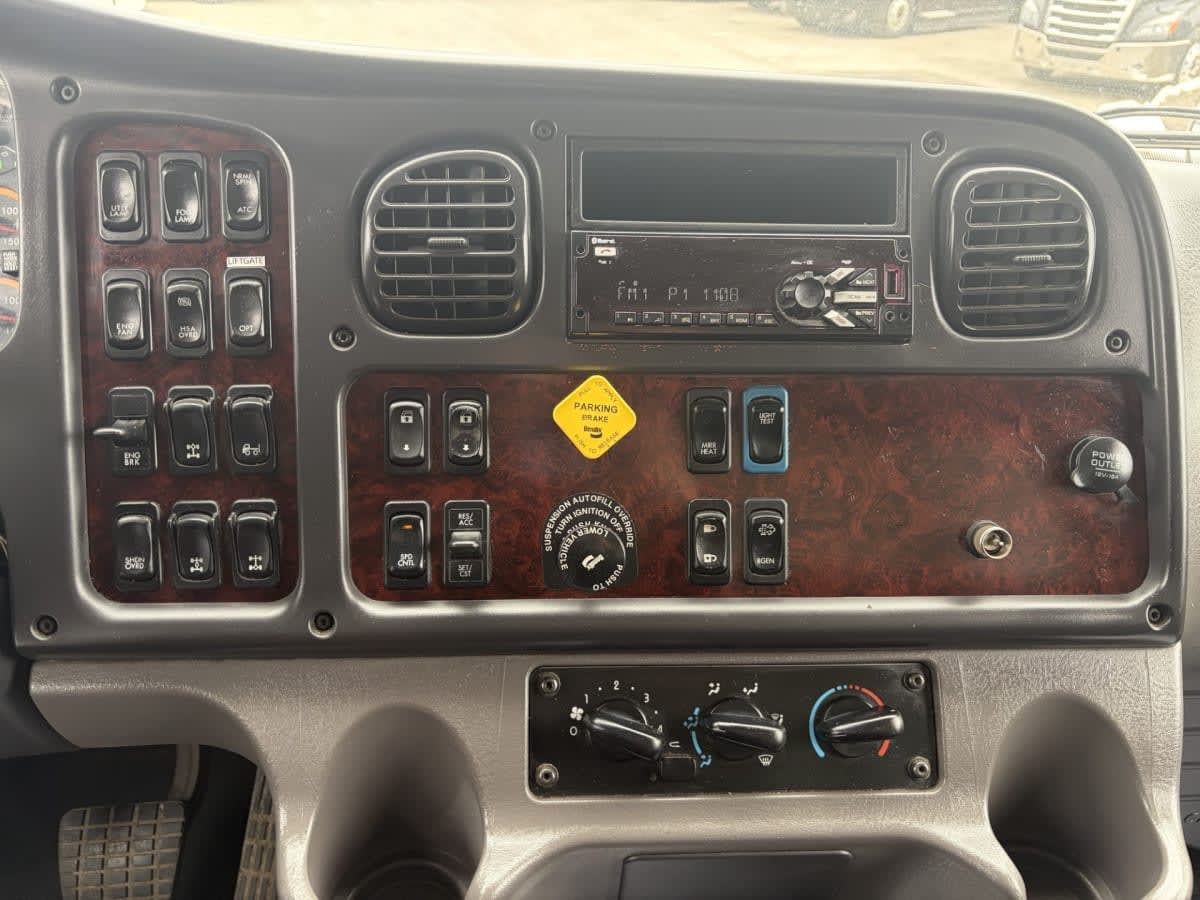 2019 Freightliner/Mercedes M2-112 807900