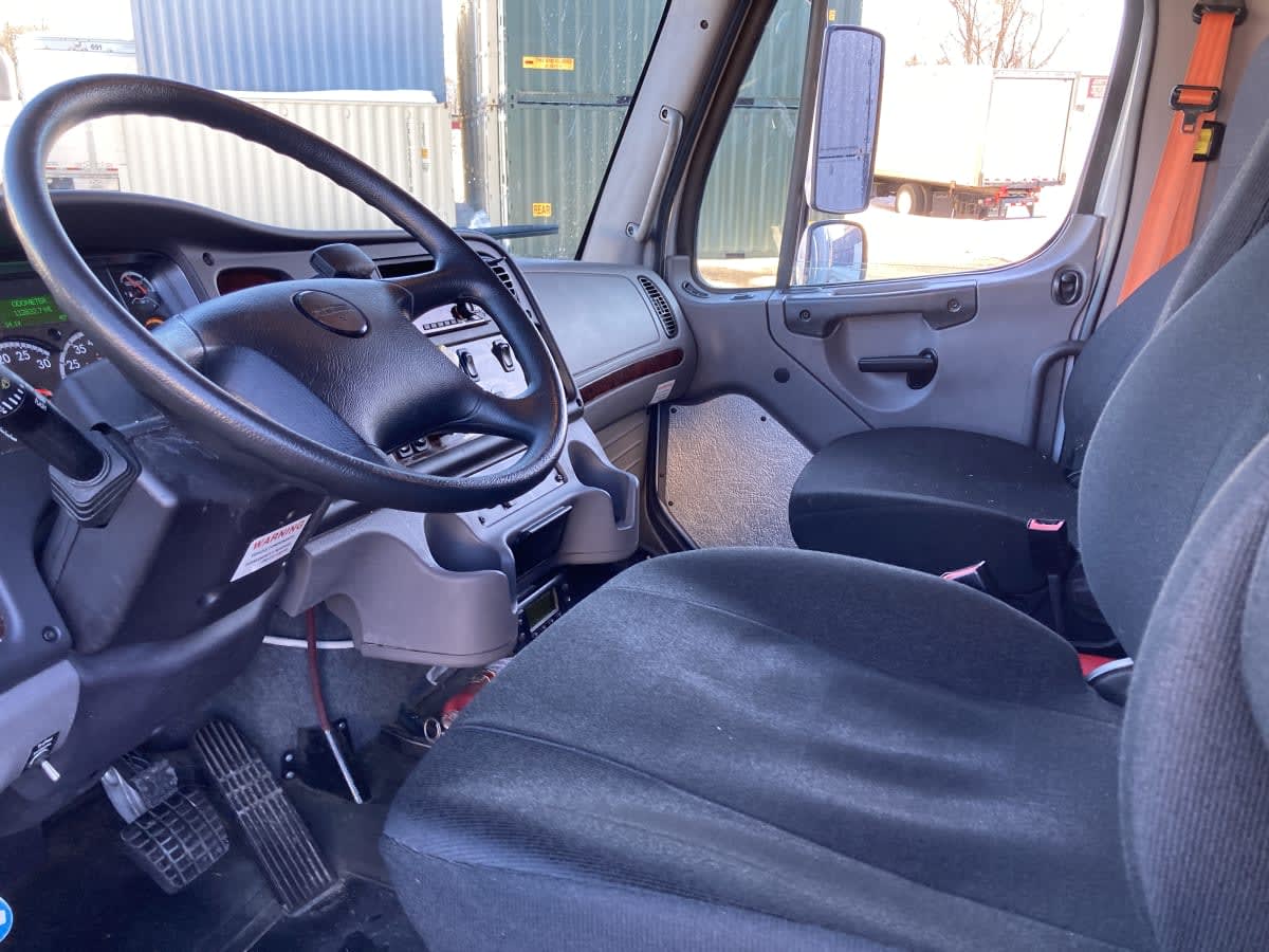 2019 Freightliner/Mercedes M2 106 807904