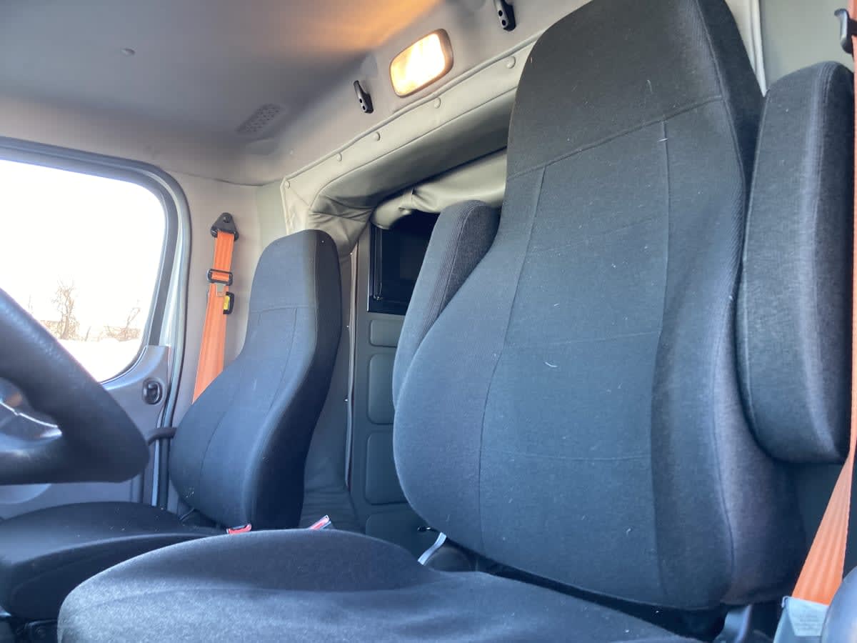 2019 Freightliner/Mercedes M2 106 807904