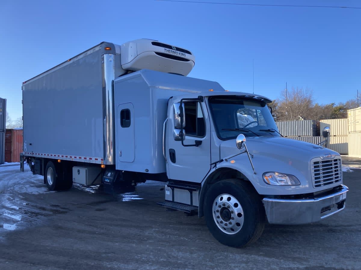 2019 Freightliner/Mercedes M2 106 807904