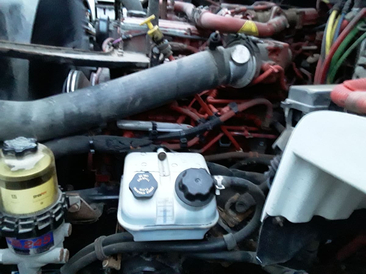 2019 Freightliner/Mercedes M2 106 807905