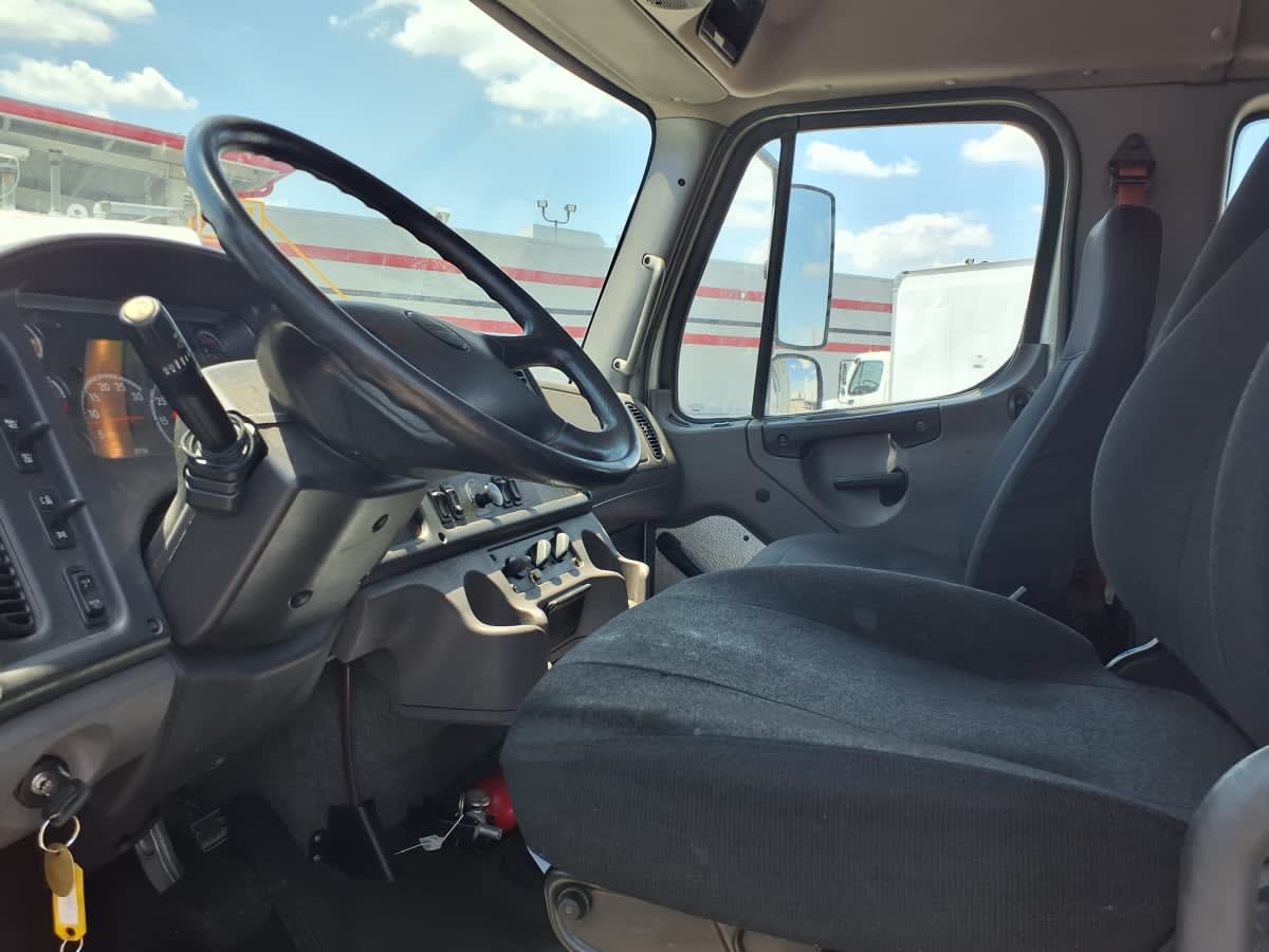 2019 Freightliner M2 106 in Taylor, MI — photo 7