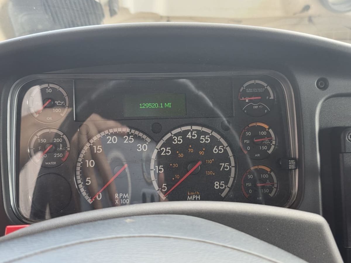 2019 Freightliner M2 106 808055