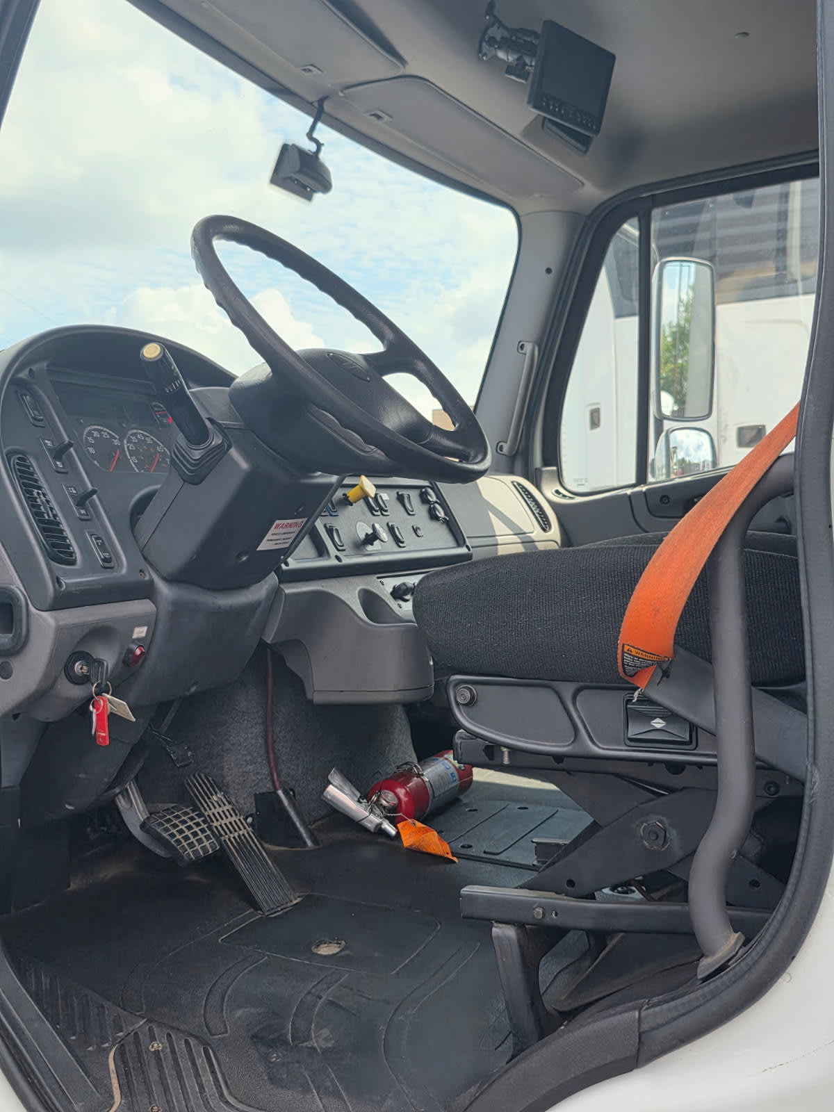 2019 Freightliner M2 106 808055