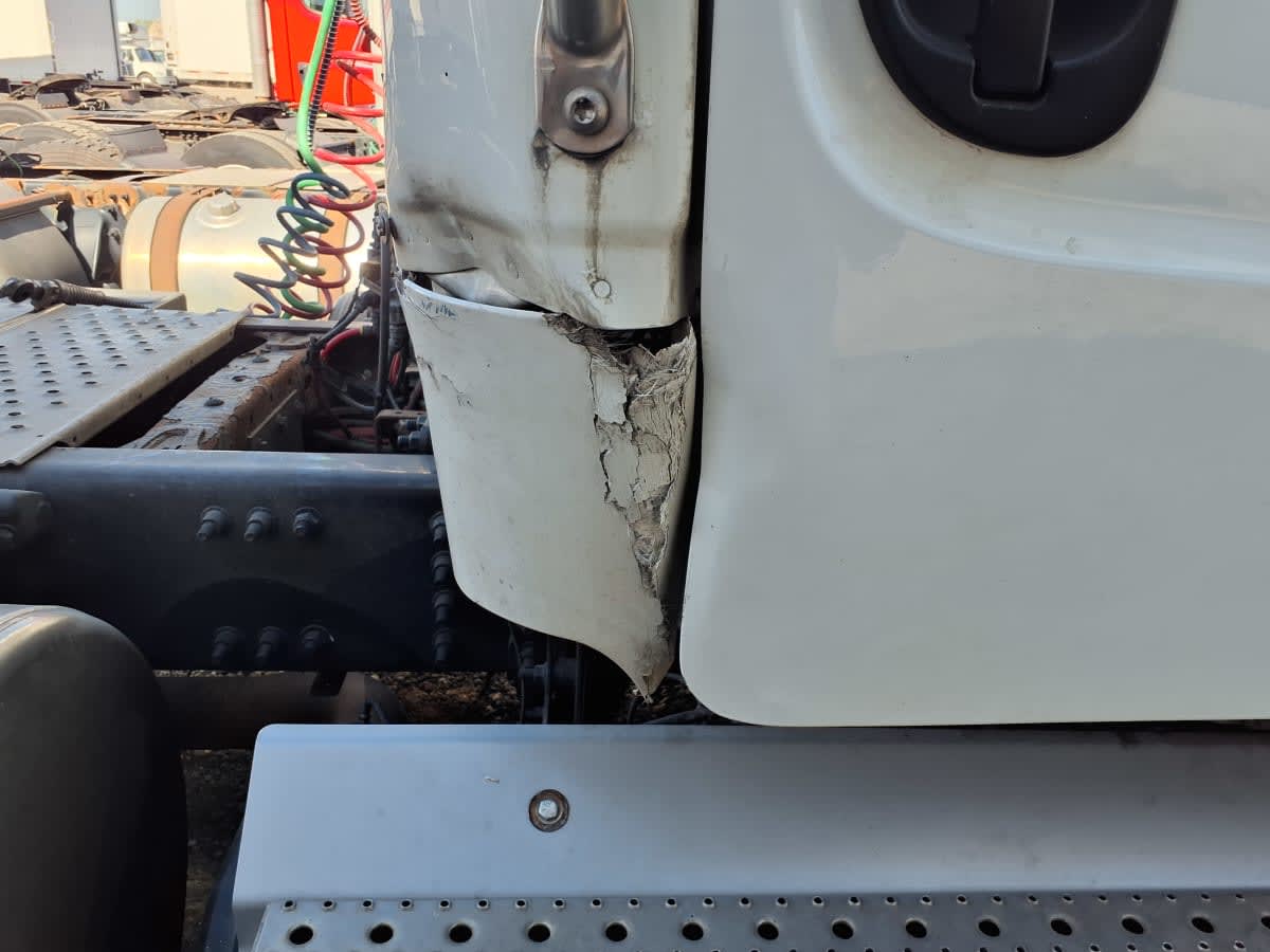 2019 Freightliner M2 112 - image 14