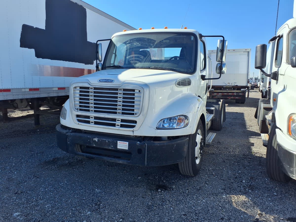 2019 Freightliner M2 112 - image 3