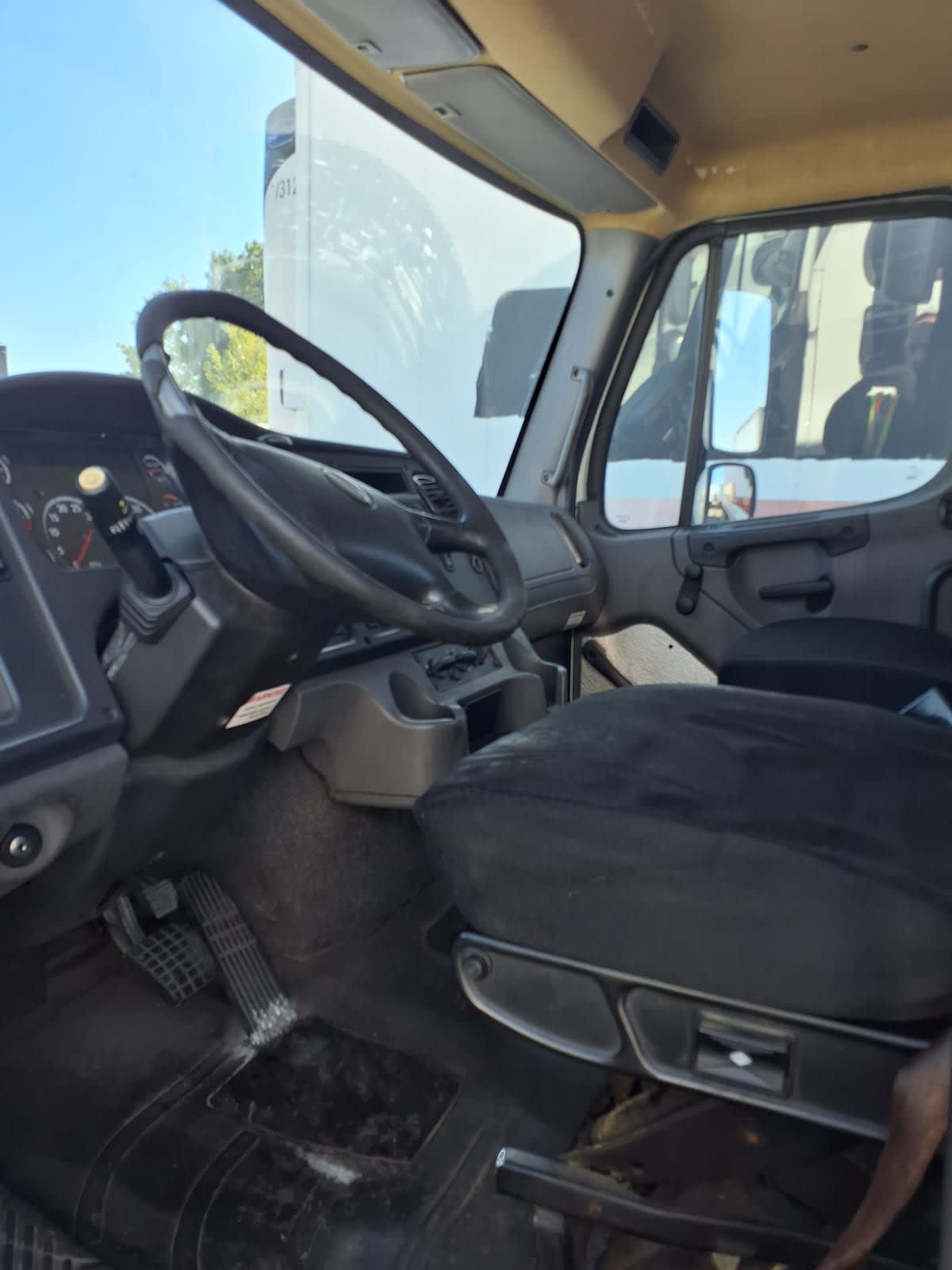 2019 Freightliner M2 112 - image 7