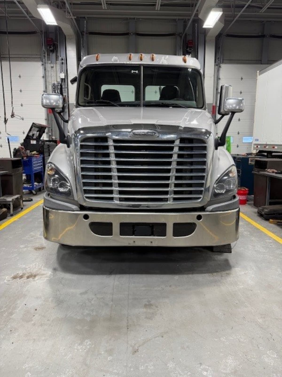 2019 Freightliner/Mercedes CASCADIA 125 808132