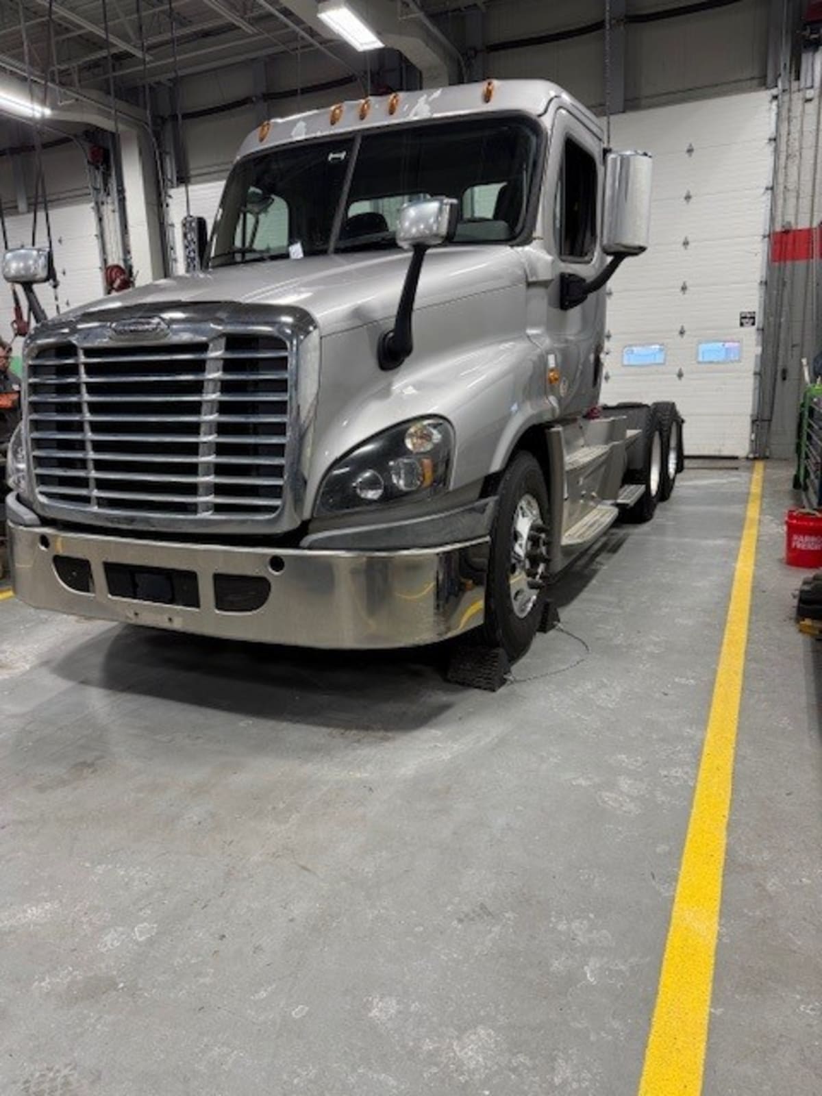 2019 Freightliner/Mercedes CASCADIA 125 808132