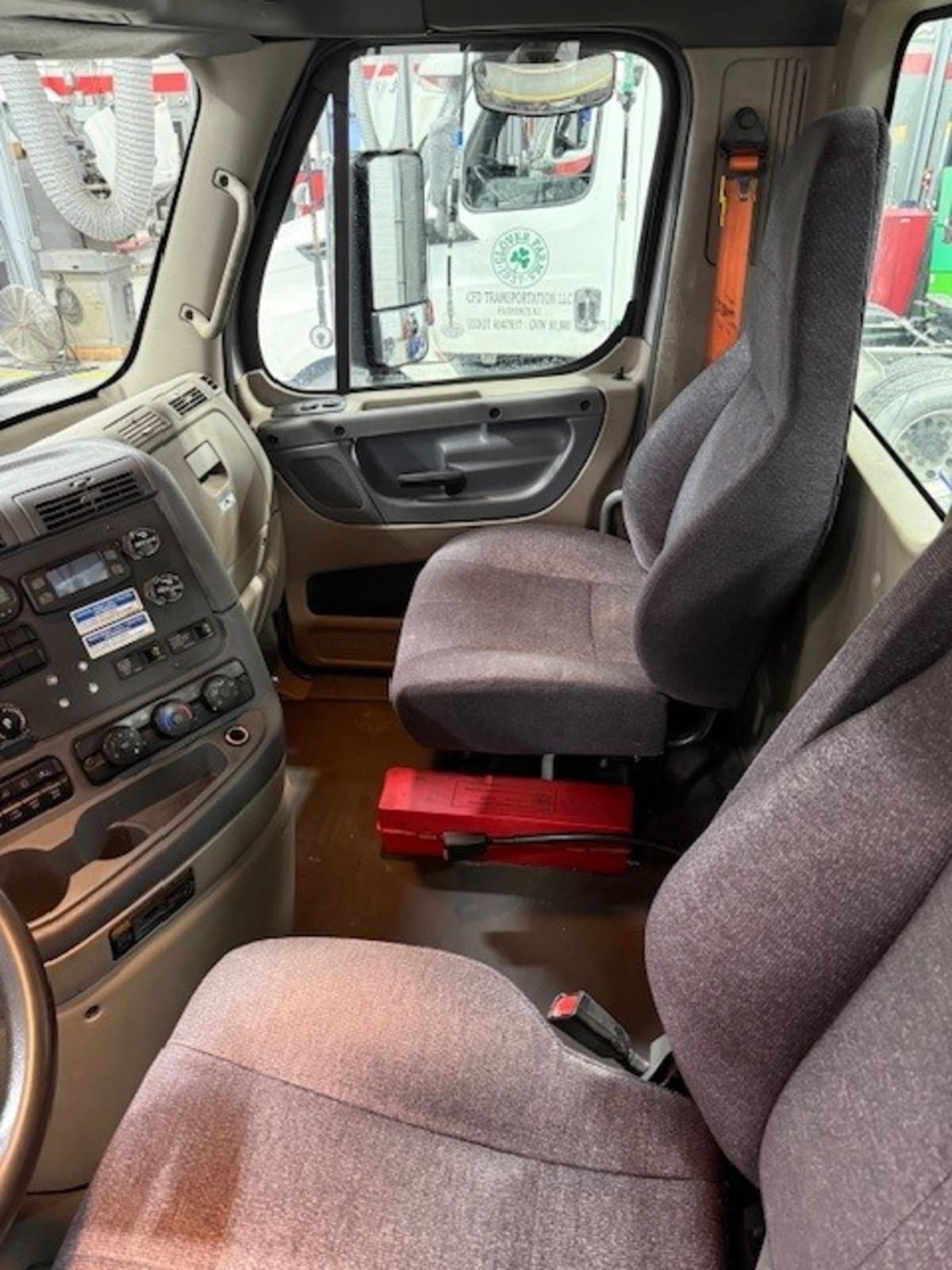 2019 Freightliner/Mercedes CASCADIA 125 808132
