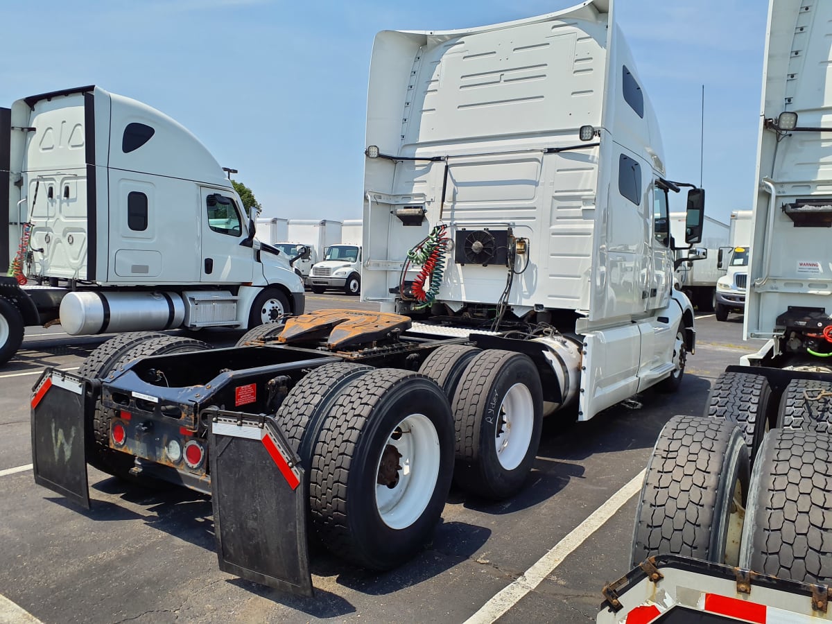 2019 Volvo VNL64T-760 808147