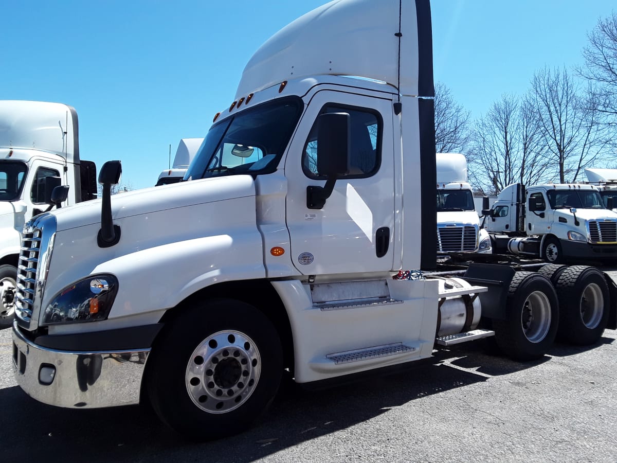 2019 Freightliner/Mercedes CASCADIA 125 808152