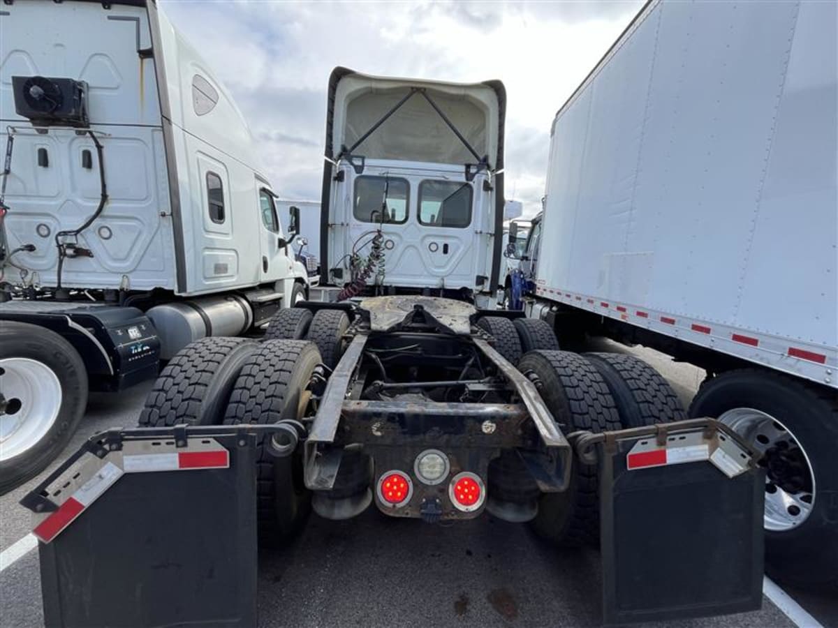 2019 Freightliner - image 5