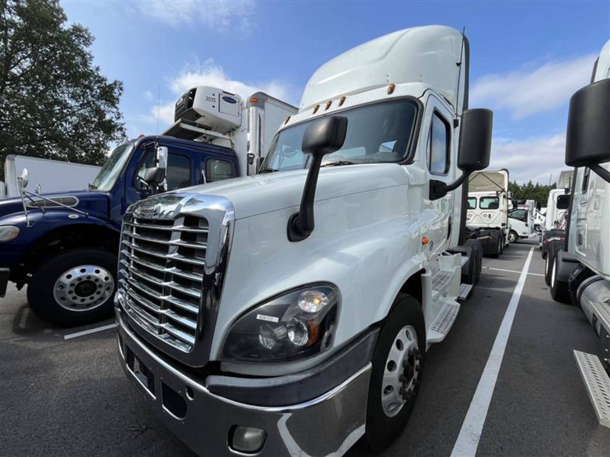 2019 Freightliner - image 1