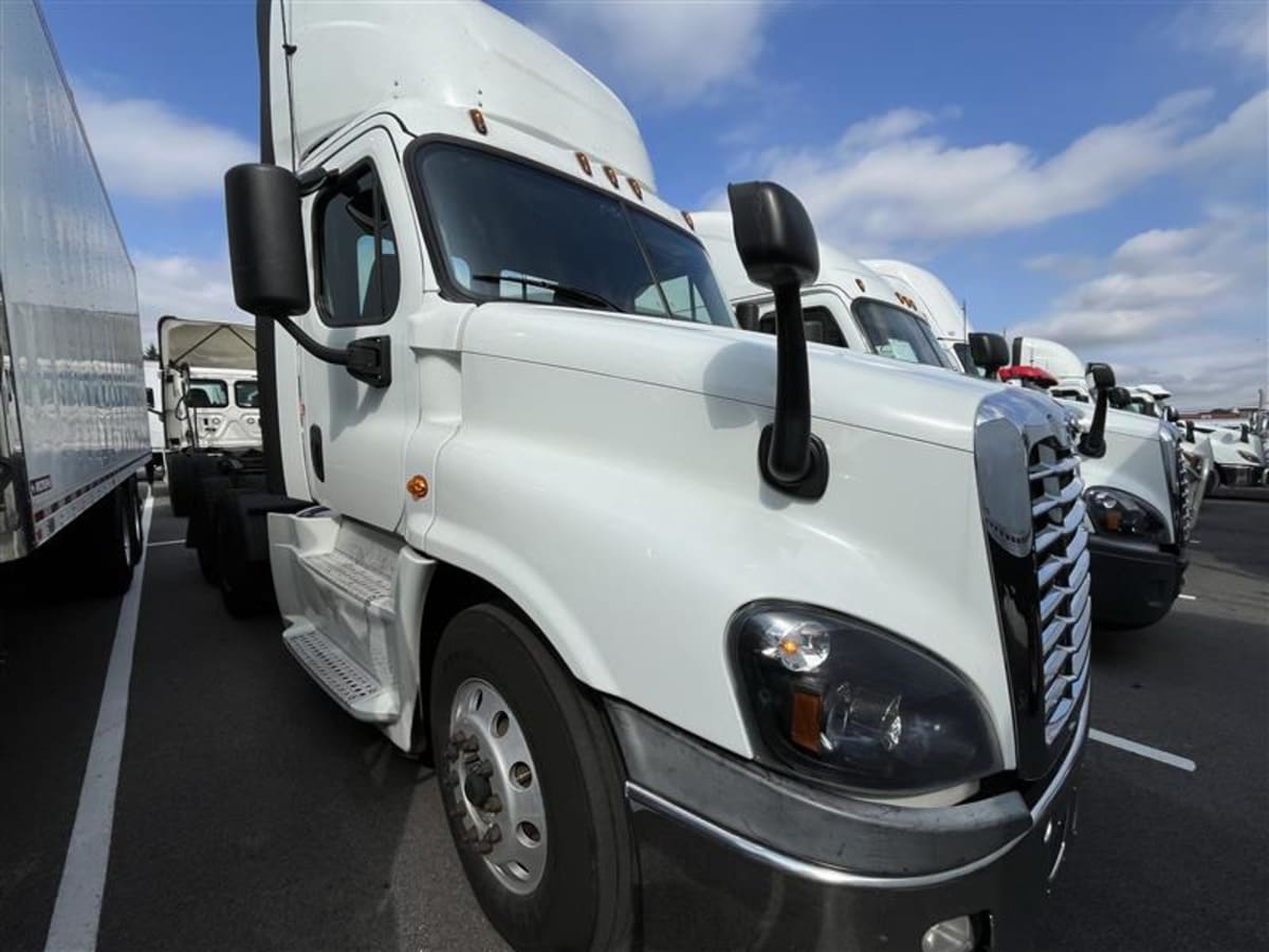2019 Freightliner - image 3