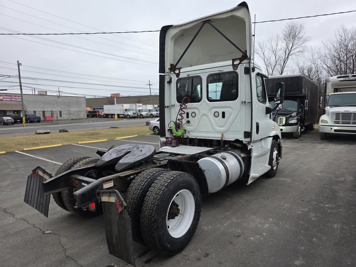 2019 Freightliner - image 4