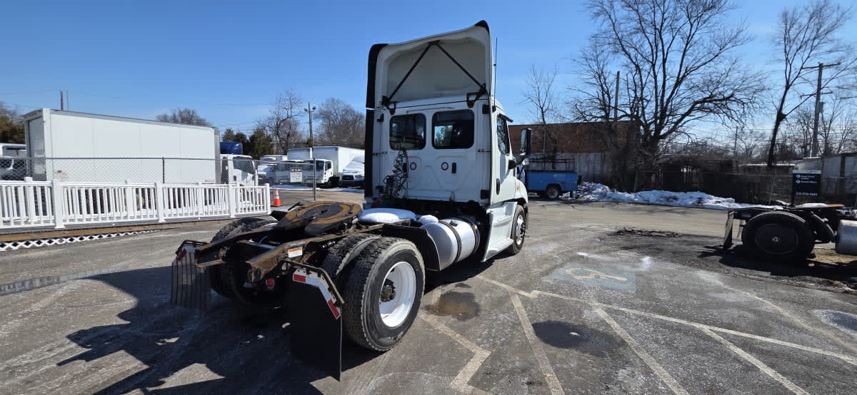 2019 Freightliner/Mercedes CASCADIA 113 808155