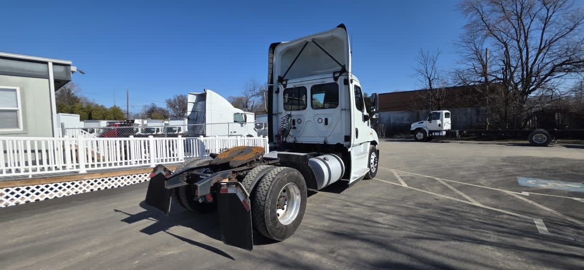 2019 Freightliner/Mercedes CASCADIA 113 808156