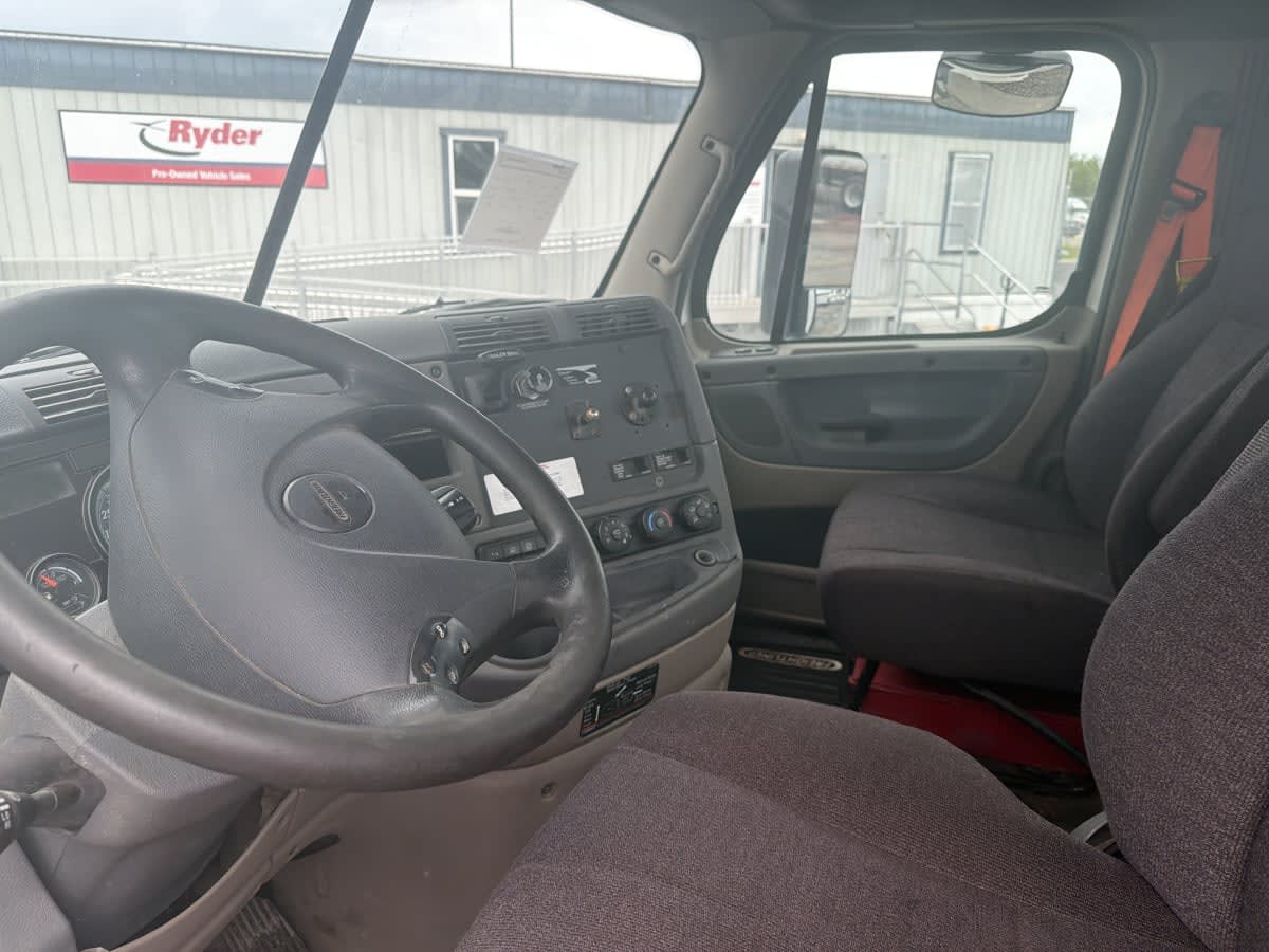 2019 Freightliner Cascadia in Syracuse, NY — photo 7
