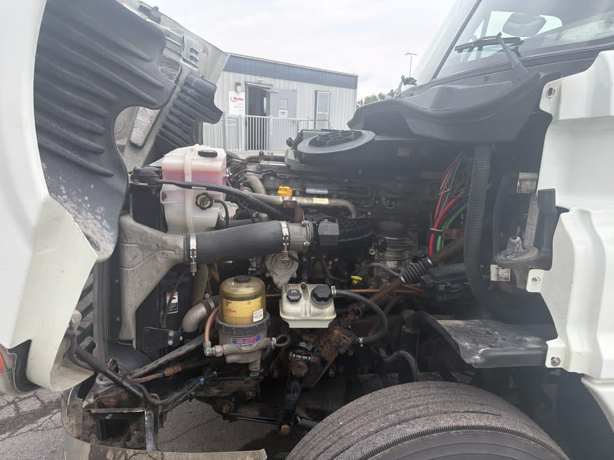 2019 Freightliner Cascadia in Syracuse, NY — photo 8