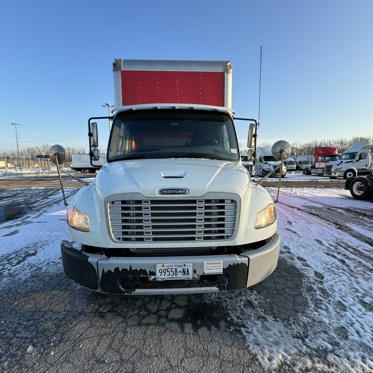 2019 Freightliner/Mercedes M2 106 808211