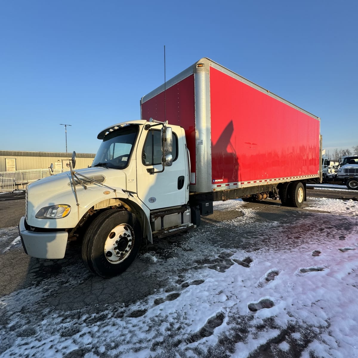2019 Freightliner/Mercedes M2 106 808211
