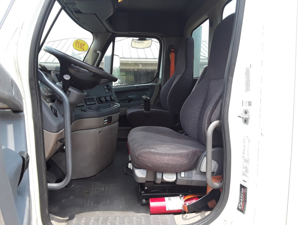 2019 Freightliner/Mercedes CASCADIA 125 808226