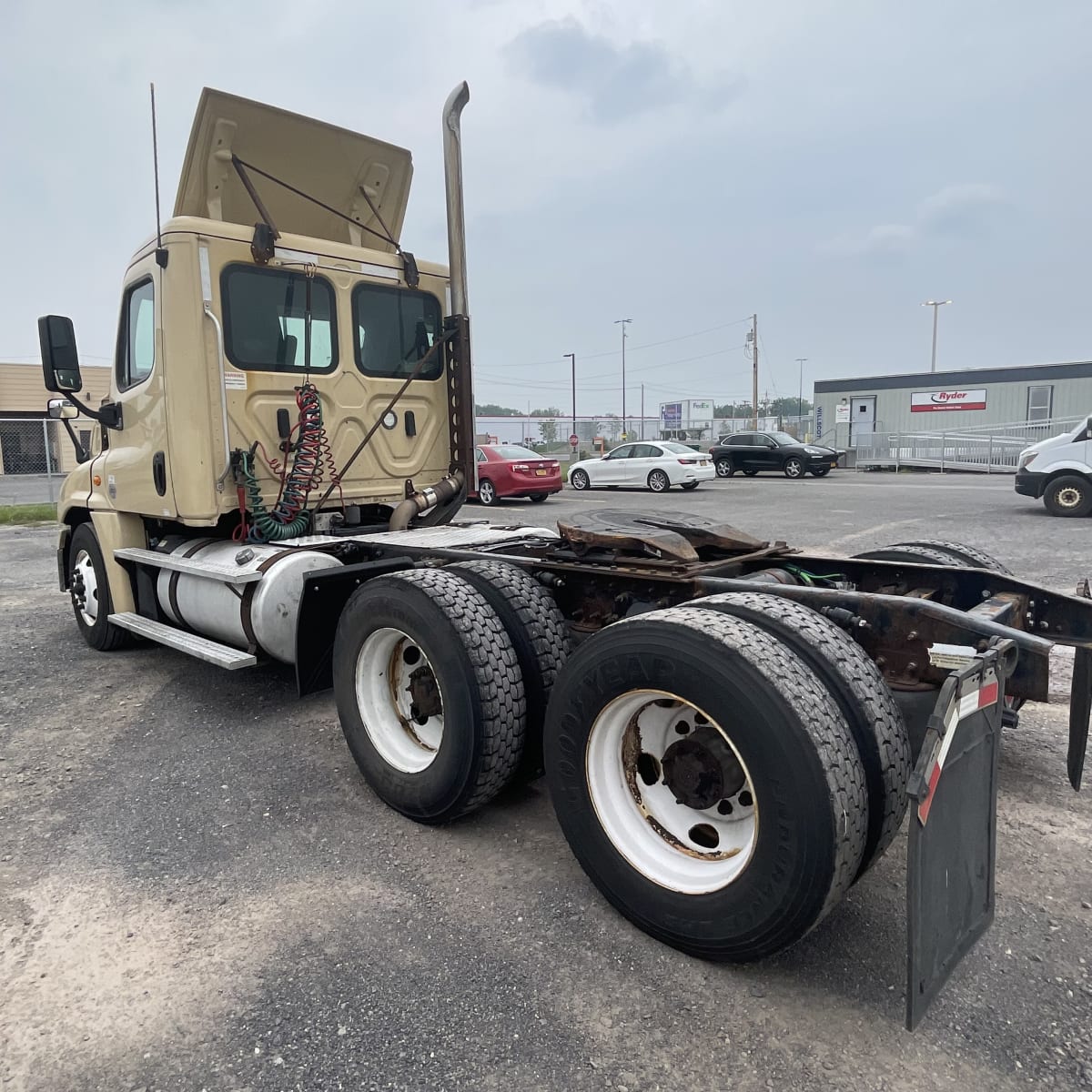 2019 Freightliner/Mercedes CASCADIA 125 808301