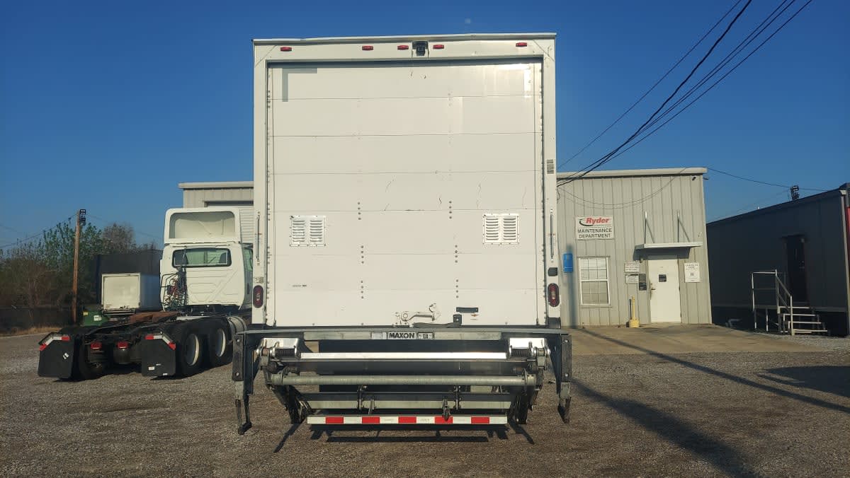 2019 Freightliner/Mercedes M2 106 808391