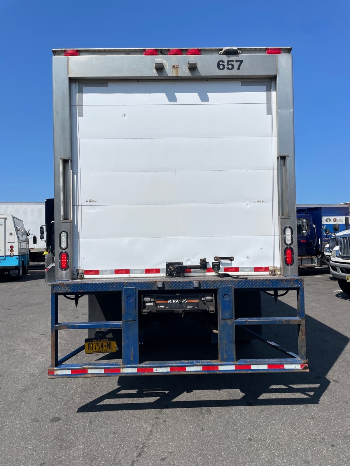 2019 Freightliner/Mercedes M2 106 808449
