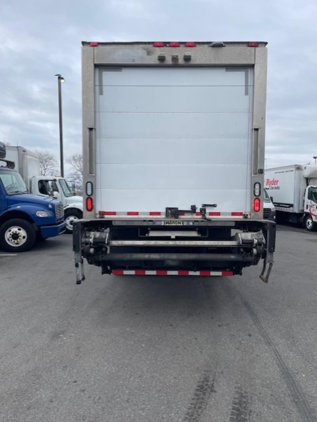 2019 Freightliner/Mercedes M2 106 808450