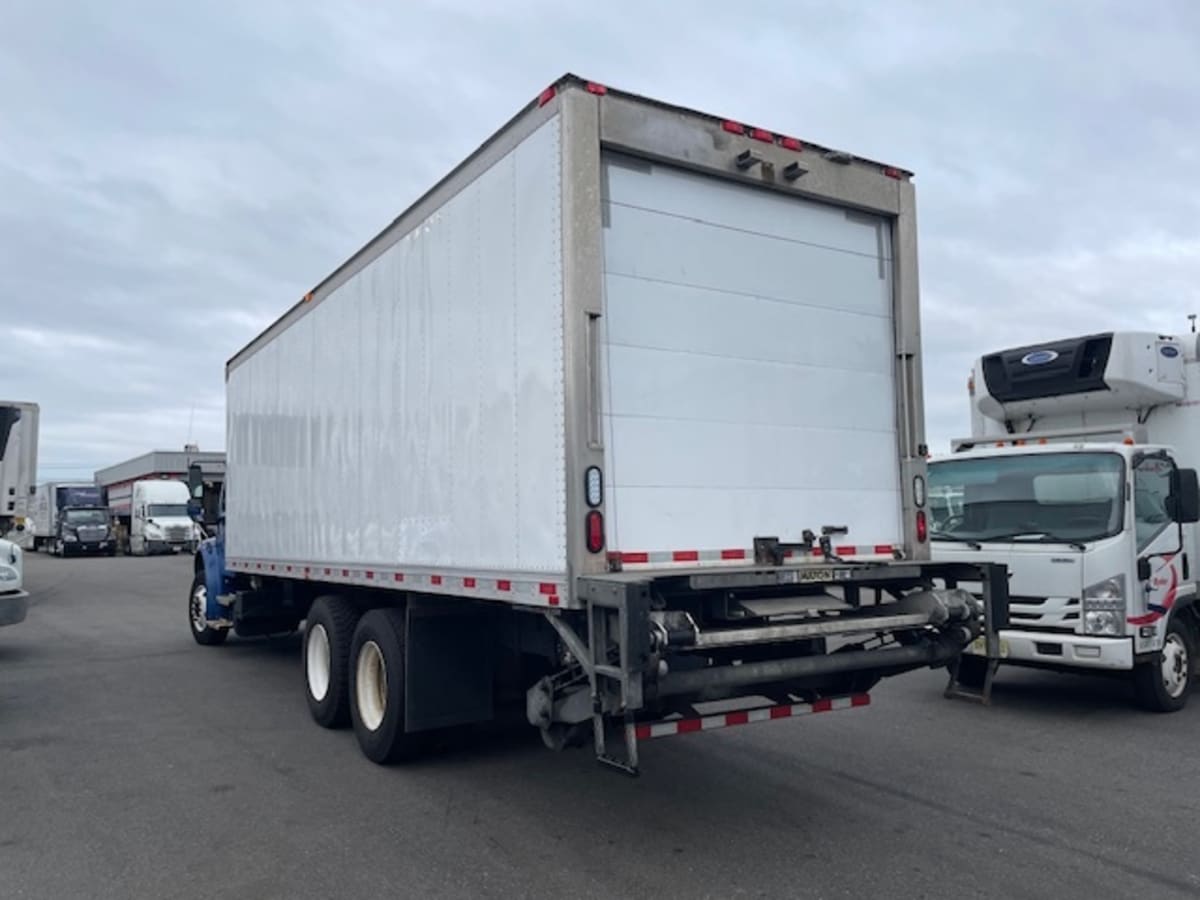 2019 Freightliner/Mercedes M2 106 808450