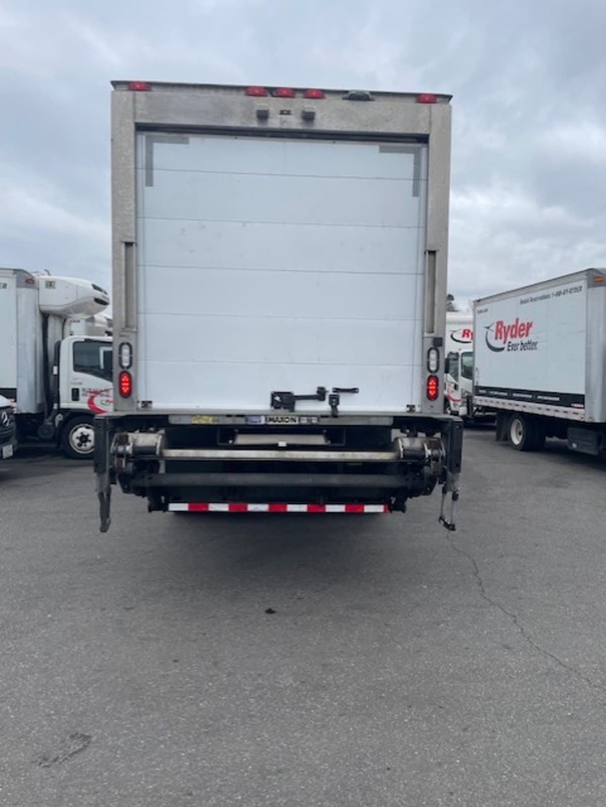 2019 Freightliner/Mercedes M2 106 808451