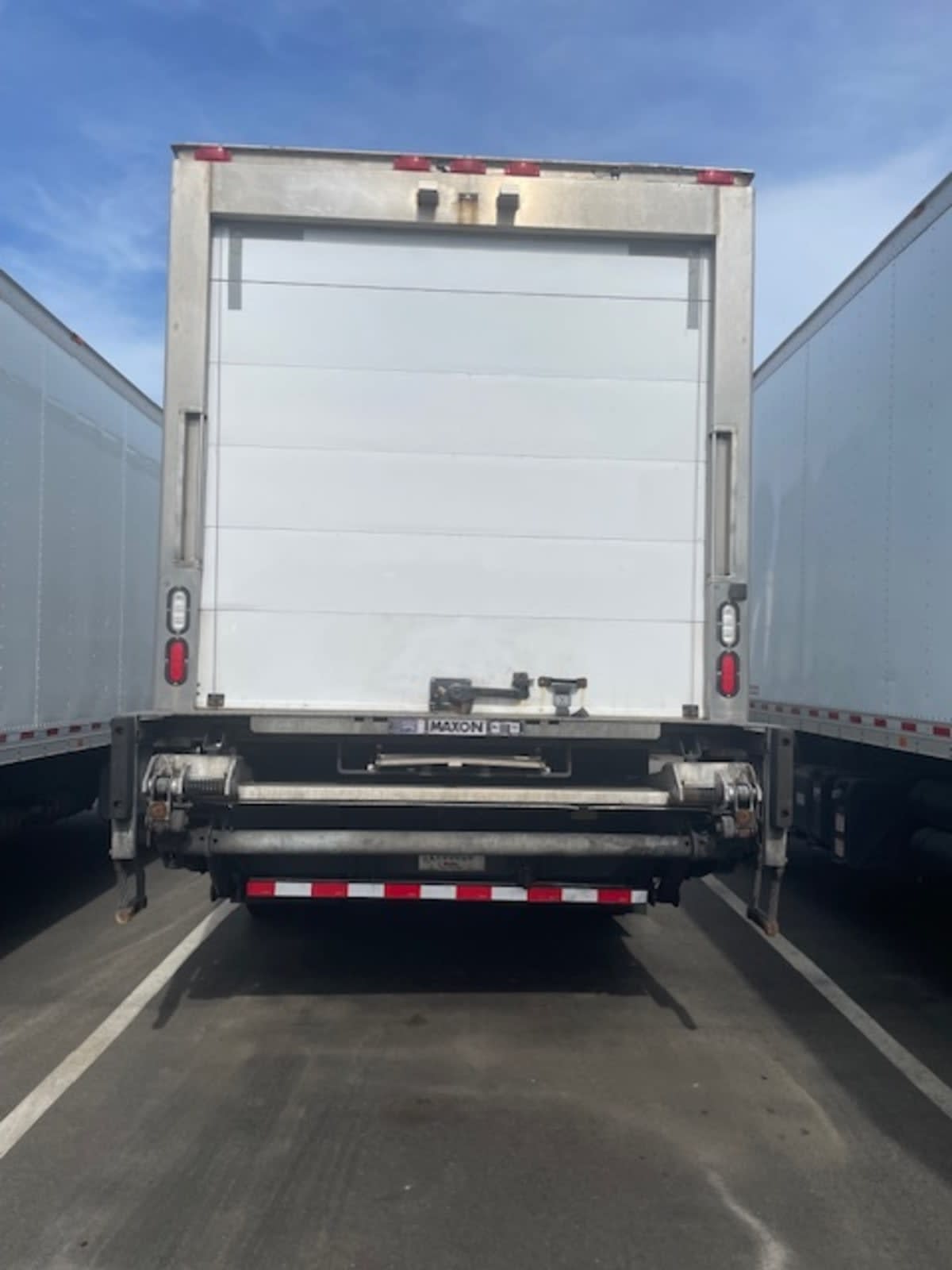 2019 Freightliner/Mercedes M2 106 808453