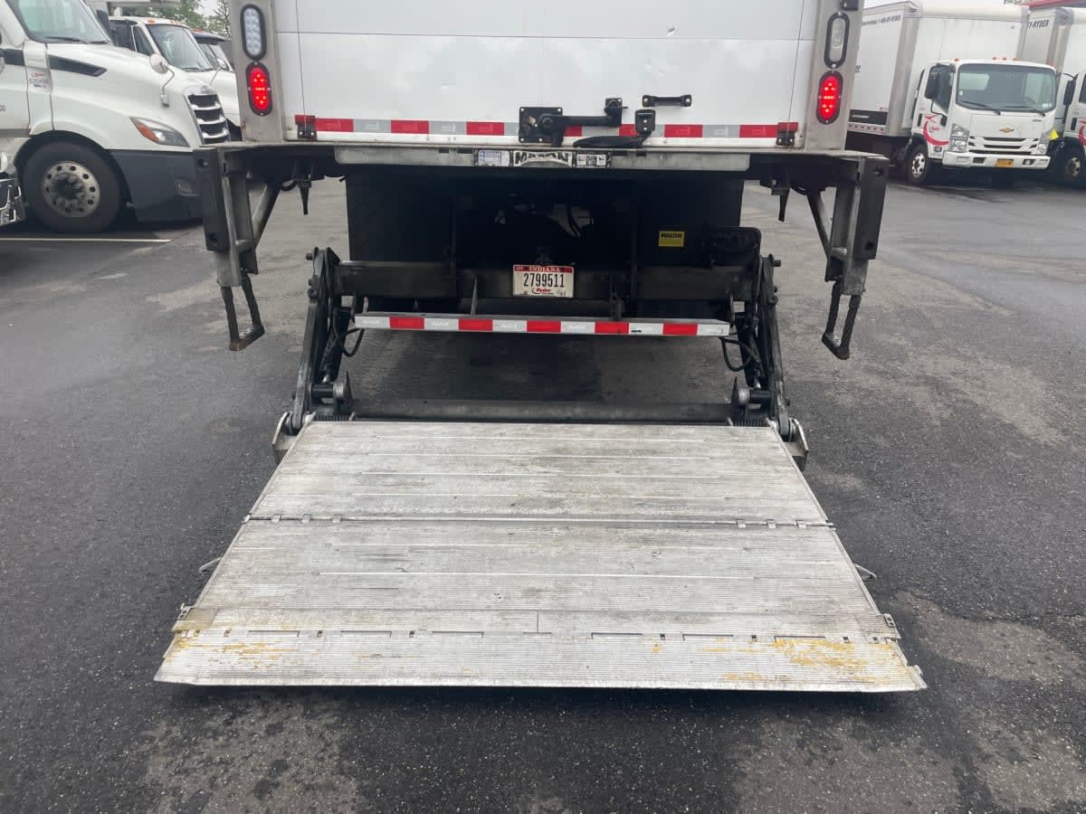 2019 Freightliner M2 106 808454