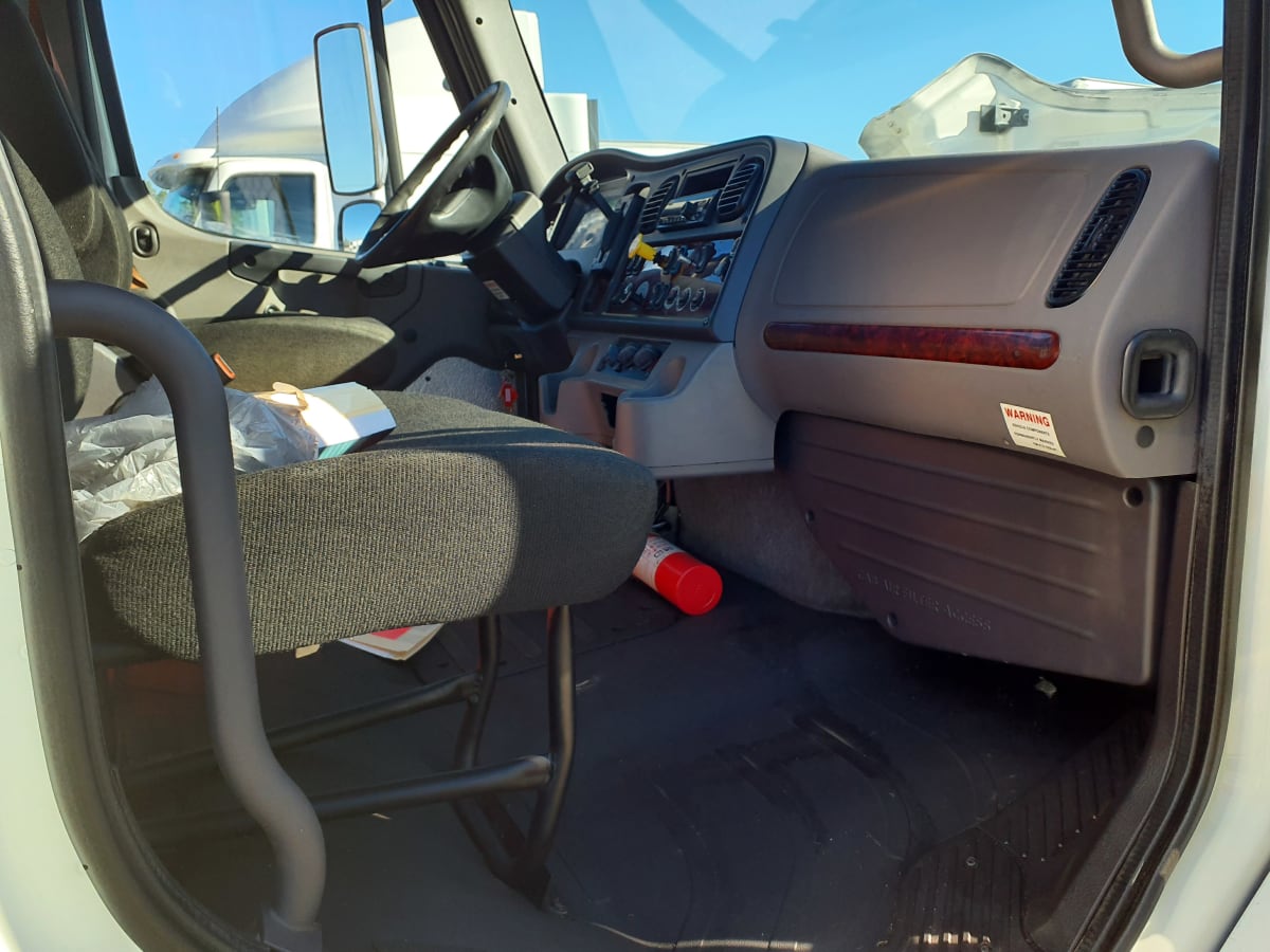 2019 Freightliner/Mercedes M2 106 808529
