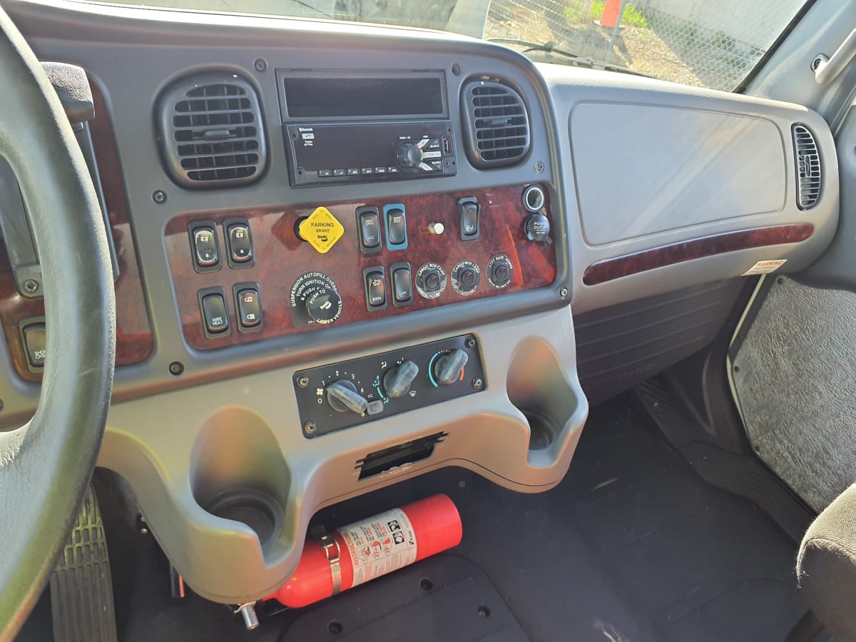 2019 Freightliner/Mercedes M2 106 808529