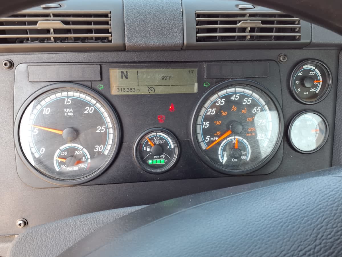 2019 Freightliner CASCADIA 113 808629