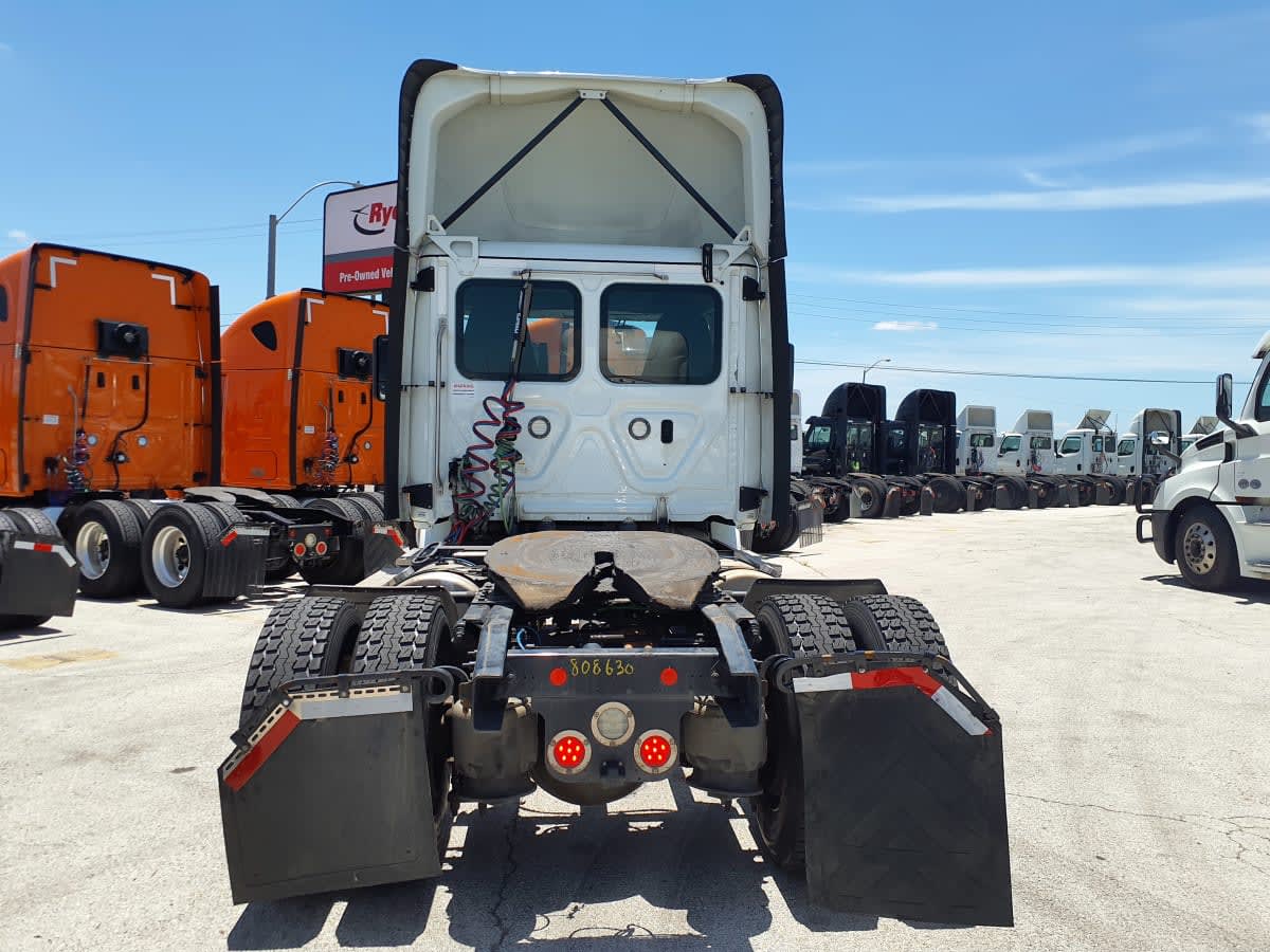 2019 Freightliner - image 5