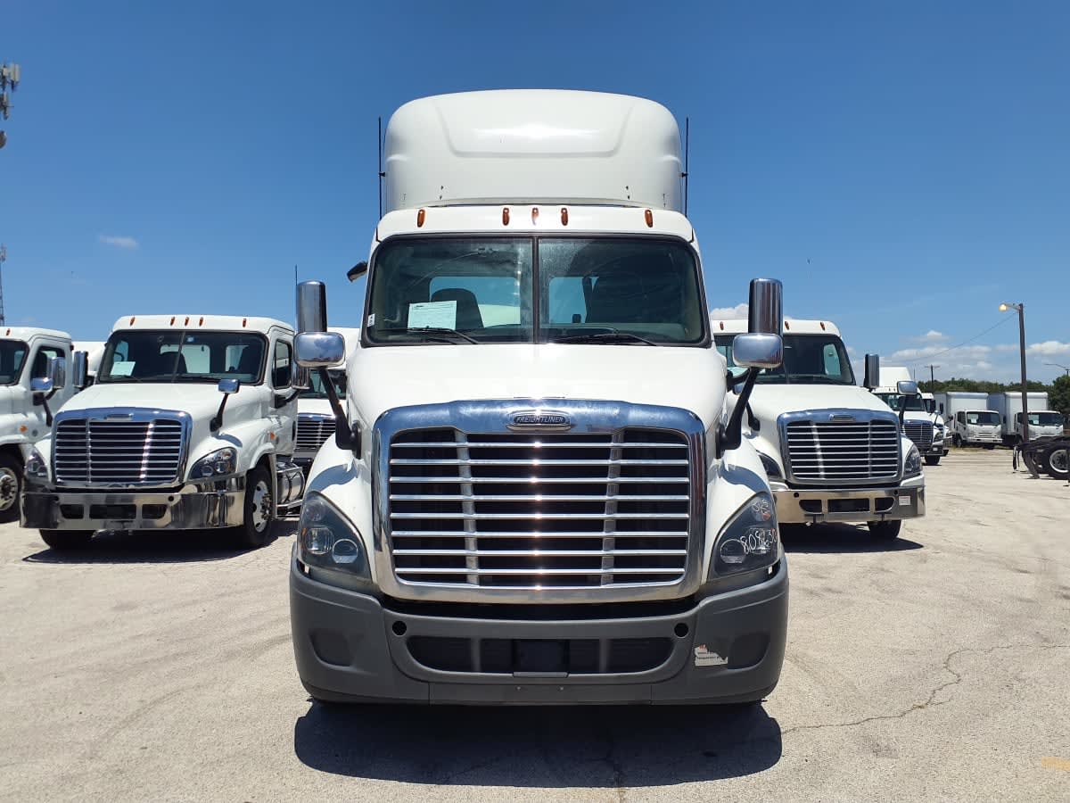 2019 Freightliner - image 2