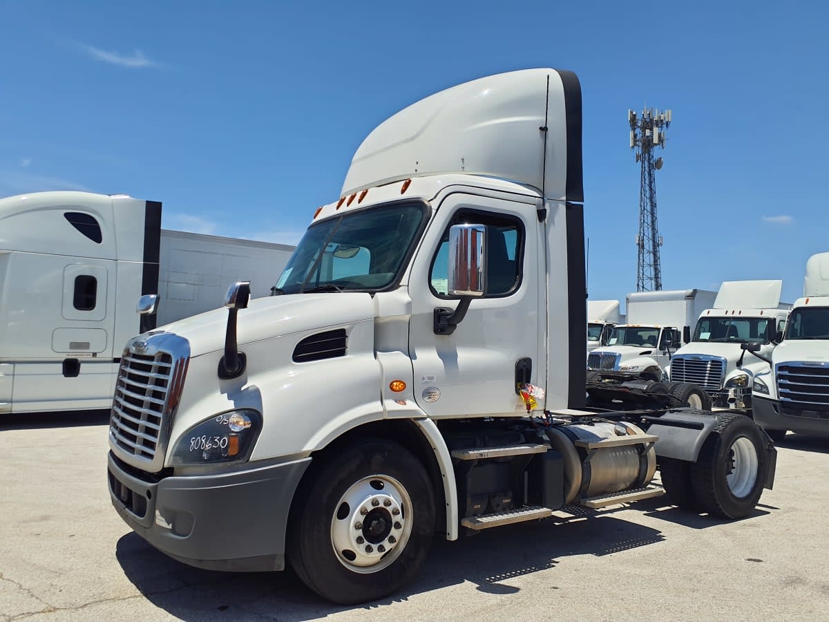 2019 Freightliner - image 1