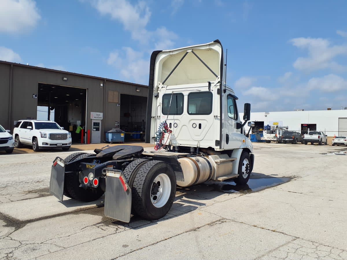 2019 Freightliner - image 4