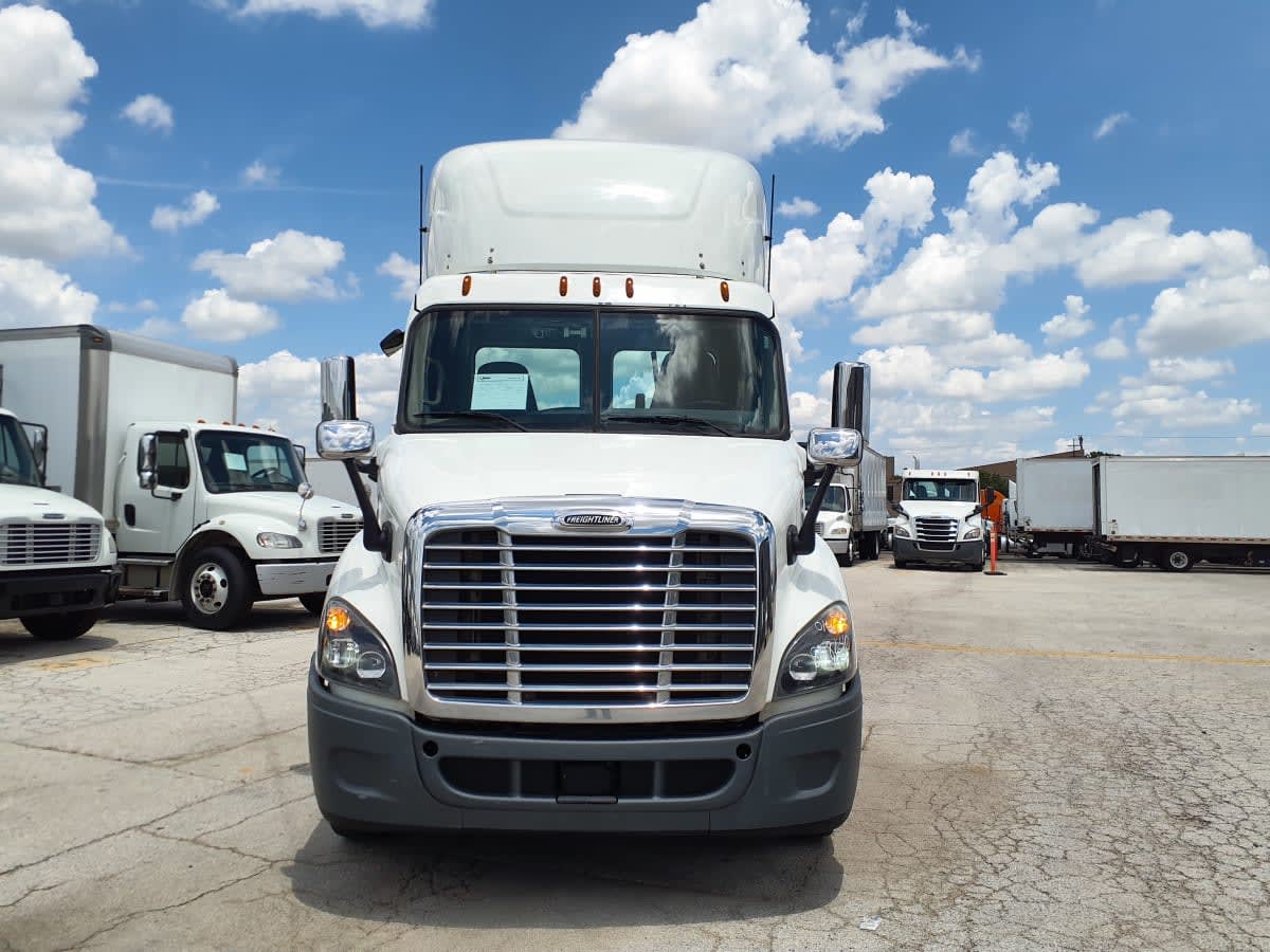 2019 Freightliner - image 2